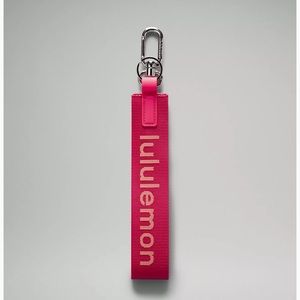 lululemon never lost keychain - PINK